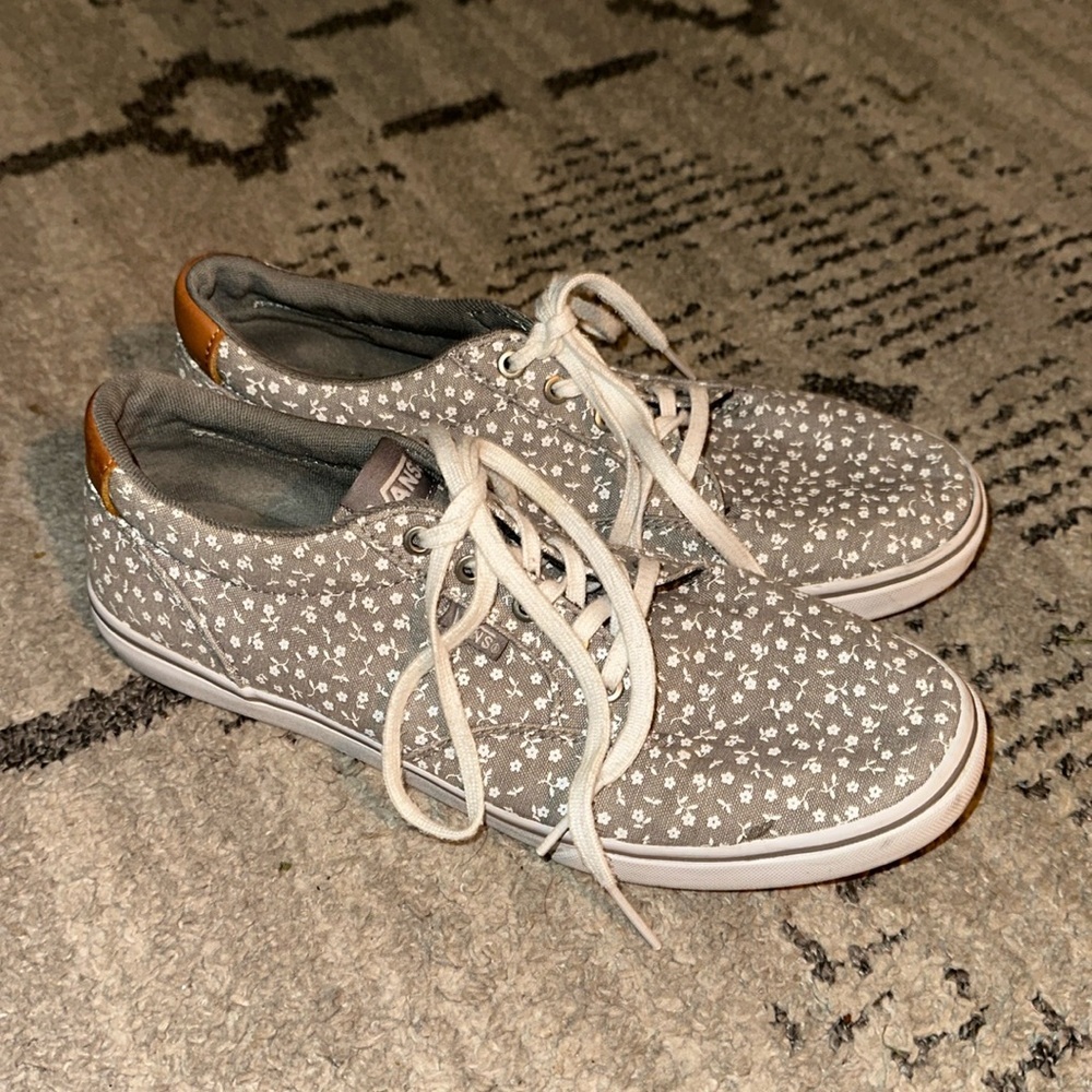 Vans‎ Grey Flower Patterned Lace Up Shoes size 8.5